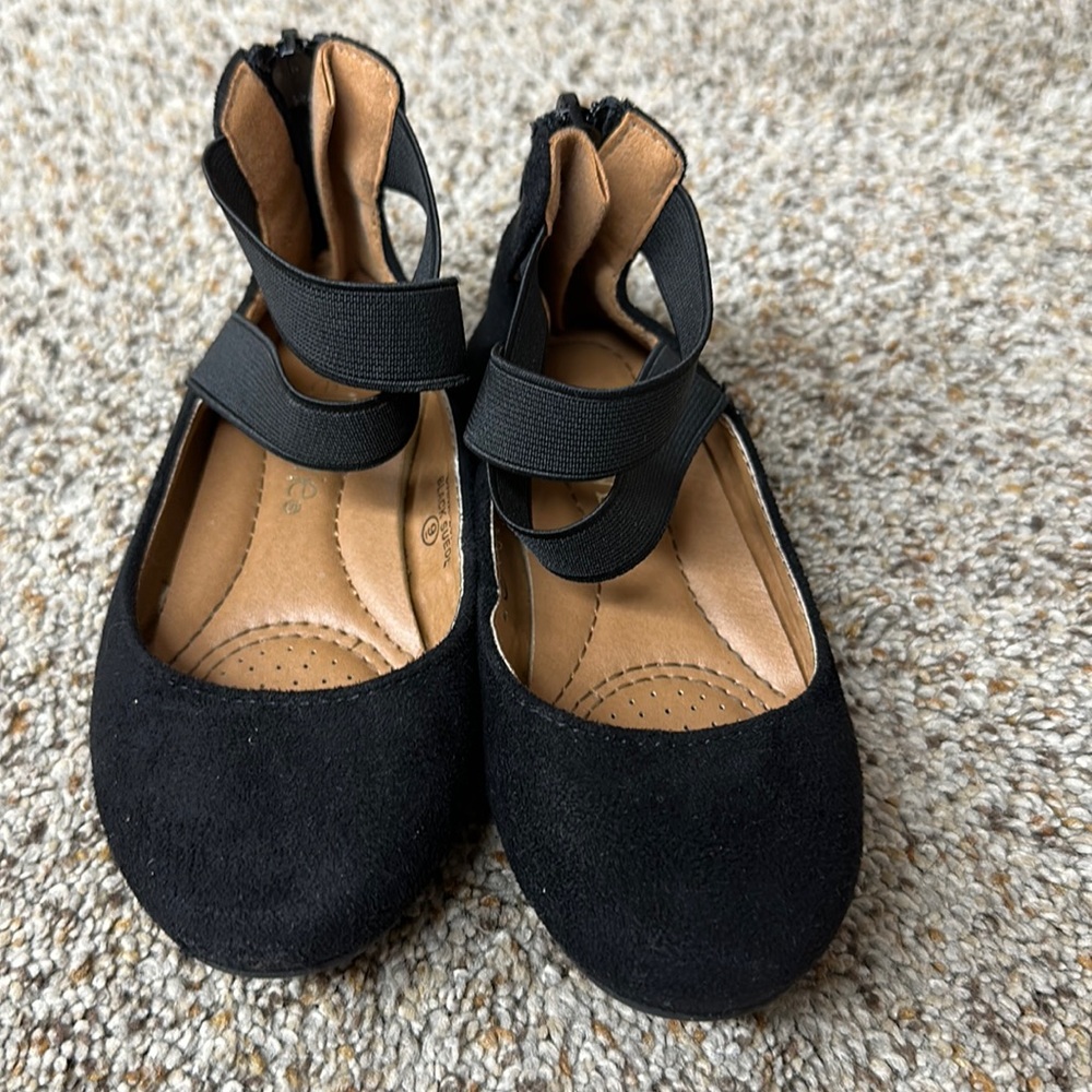 Size 9 flats